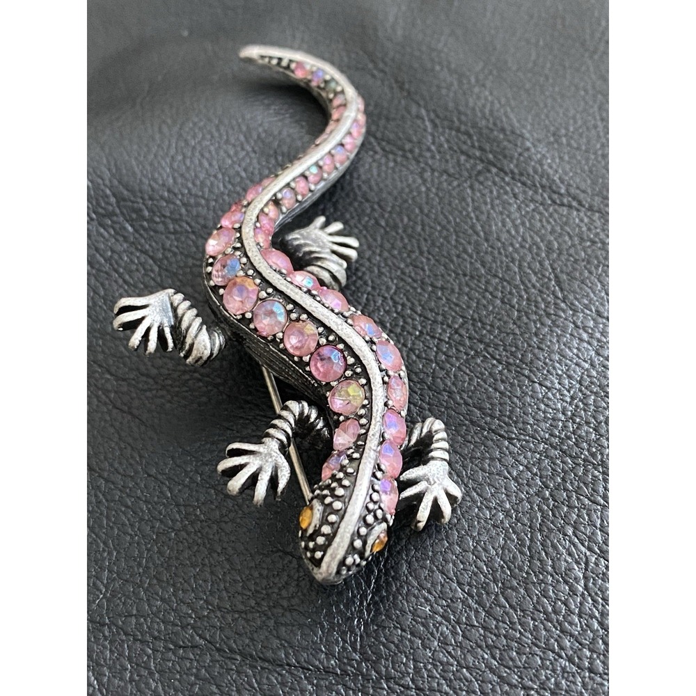 VNTG silver tone textured lizard gecko Pink rhinestone brooch Your Garden Team